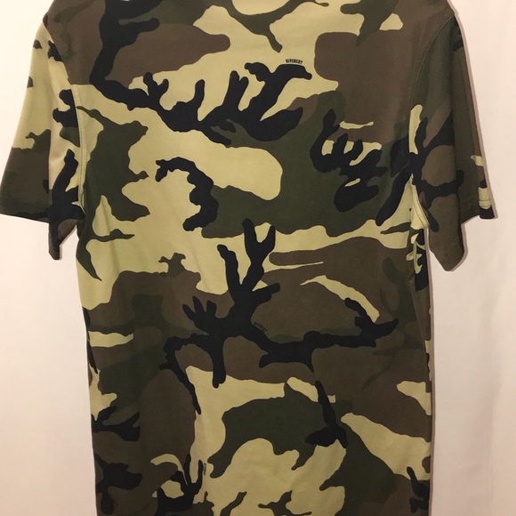Women’s Givenchy Camouflage T-shirt - Picture 2 of 4
